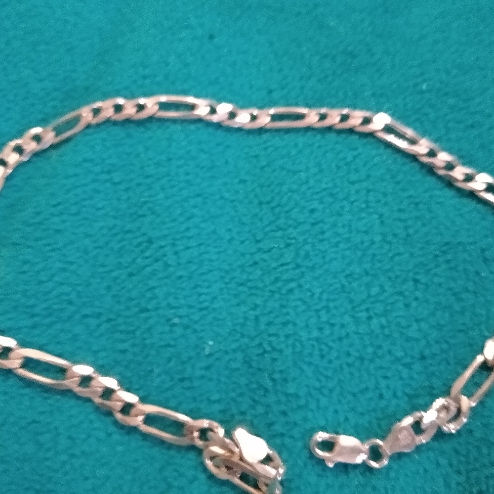 Sterling silver Figaro chain